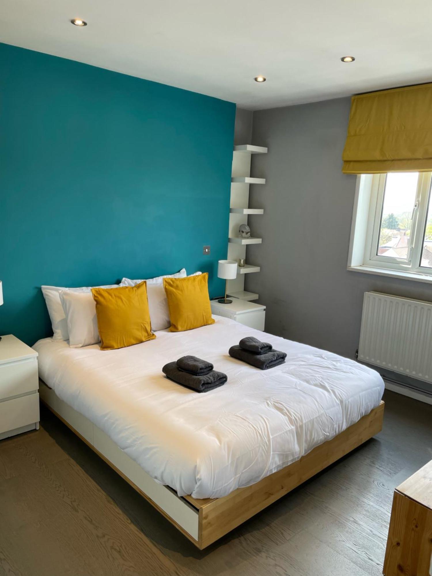Top Floor 1 Bedroom Apartment With Views Over Лондон Экстерьер фото